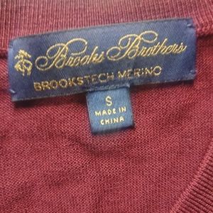 Brooks Brothers merino wool v-neck sweater, burgundy, men's small